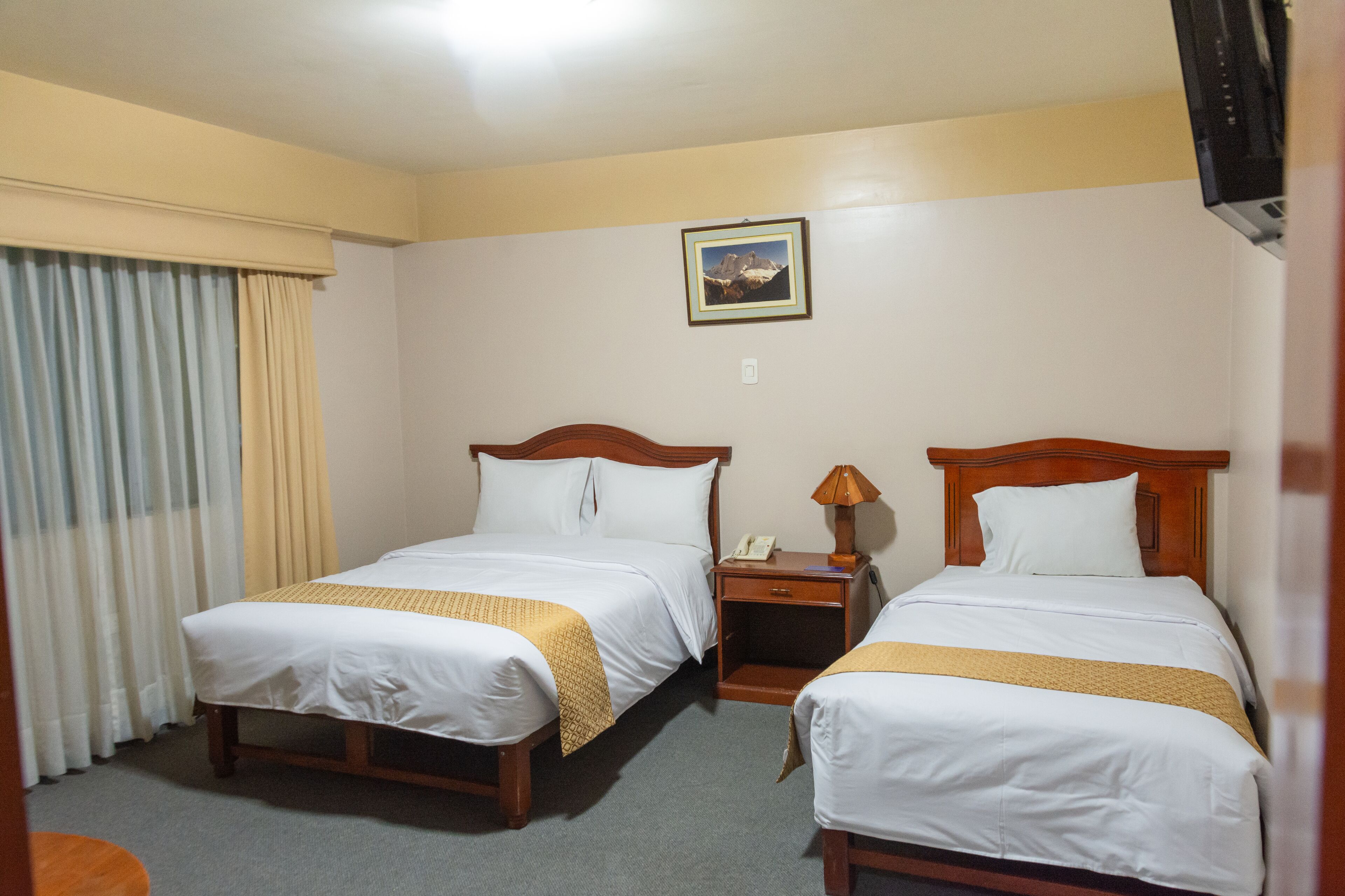 standard double room | 1 bedroom, down duvets, in-room safe, desk