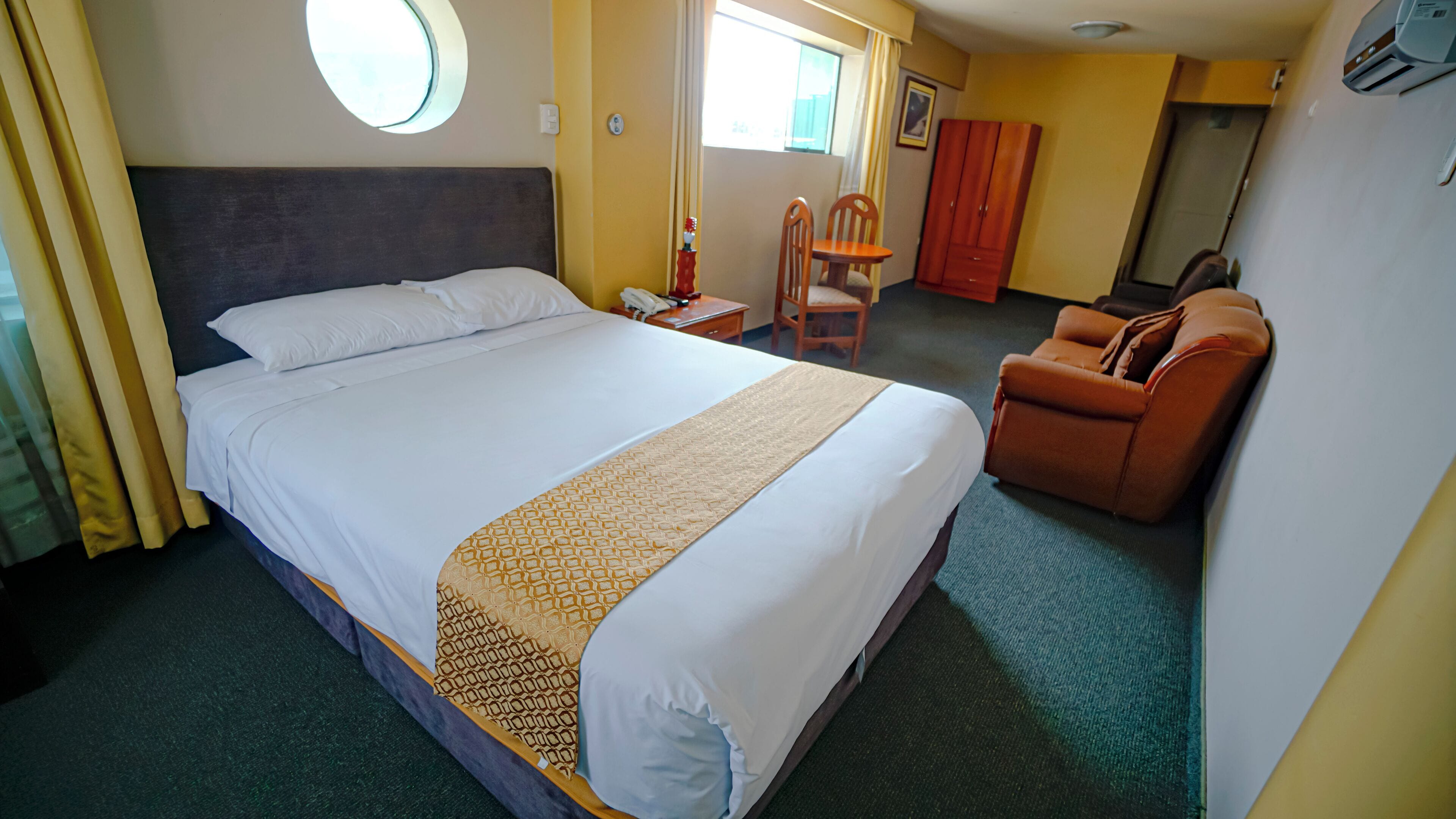 junior suite | 1 bedroom, down duvets, in-room safe, desk