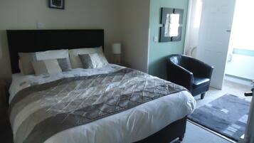 Classic Double Room, 1 Katil Ratu (Queen) | Dihias secara berasingan, dilengkapkan perabot secara berasingan, meja