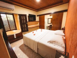 Kamar Twin Superior, hot tub | Minibar, brankas, tirai kedap cahaya, dan Wi-Fi gratis