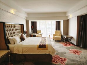 Executive Suite | 1 bedroom, down comforters, in-room safe, desk - Clayton Hotel (Guangzhou)