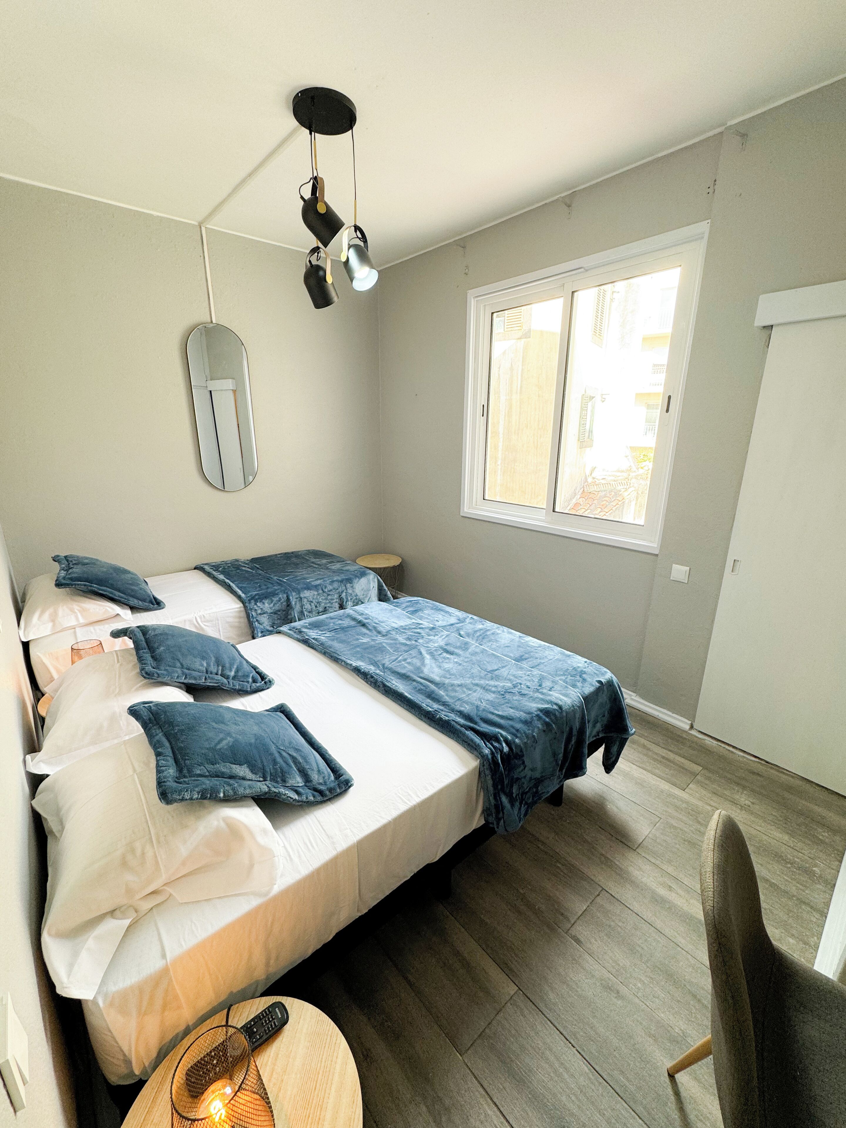 베이직 트리플룸, 침실 여러 개, 장애인 지원 | 객실 내 금고, 무료 WiFi