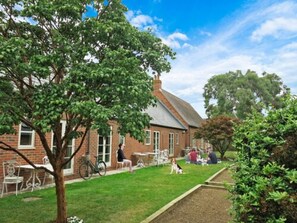 Honeymoon Suite | Garden view