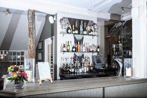 Bar (on property) - The Spread Eagle Hotel (Thame)