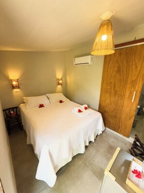 Standard Suite | Minibar, in-room safe, blackout curtains, iron/ironing board - Pousada Ilha do Frade (Fernando de Noronha)
