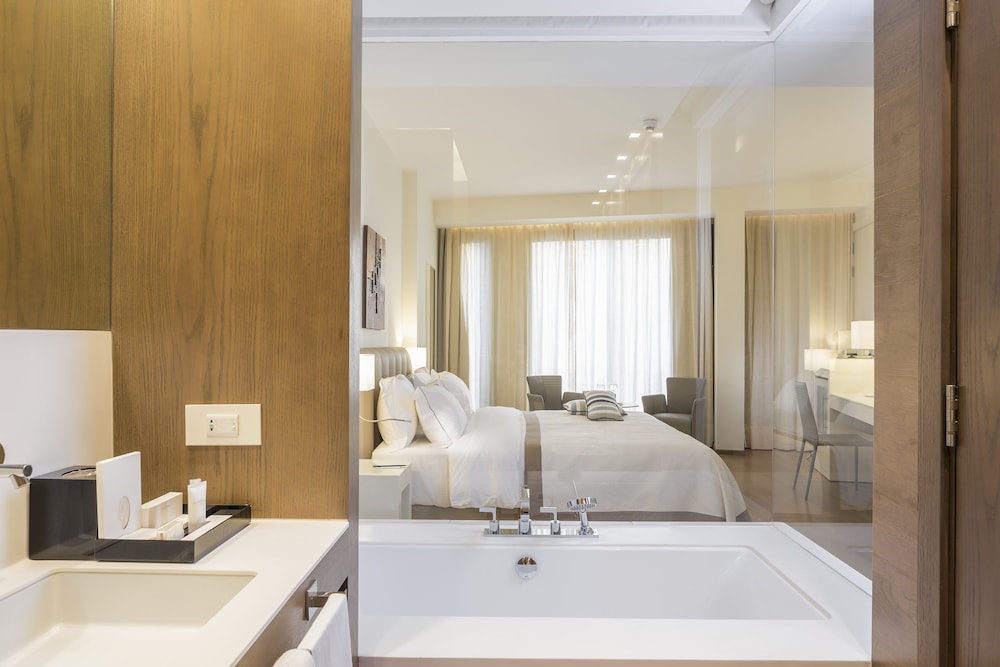 O MONOT Luxury Boutique Hotel by null