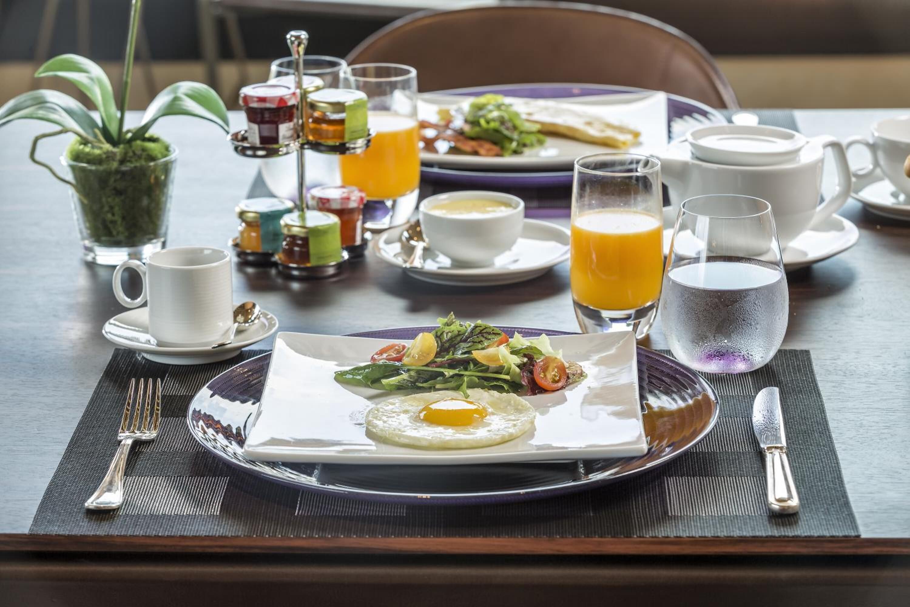 breakfast, lunch, dinner served; international cuisine, pool views