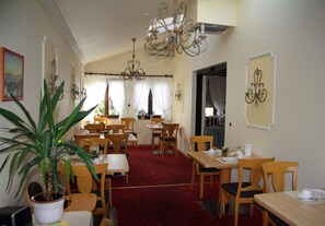 Breakfast area - Hotel-Restaurant Sebastianushof (Bonn)