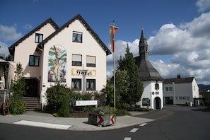 Front of property - Hotel-Restaurant Sebastianushof (Bonn)