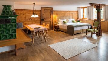 Deluxe-Studio | Allergikerbettwaren, kostenloses WLAN, BettwÀsche