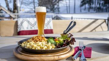 Breakfast, lunch, dinner served; alfresco dining