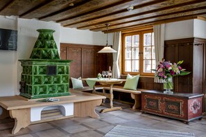 Deluxe Studio | Hypo-allergenic bedding, free WiFi, bed sheets - Berghotel Sudelfeld  (Bayrischzell)