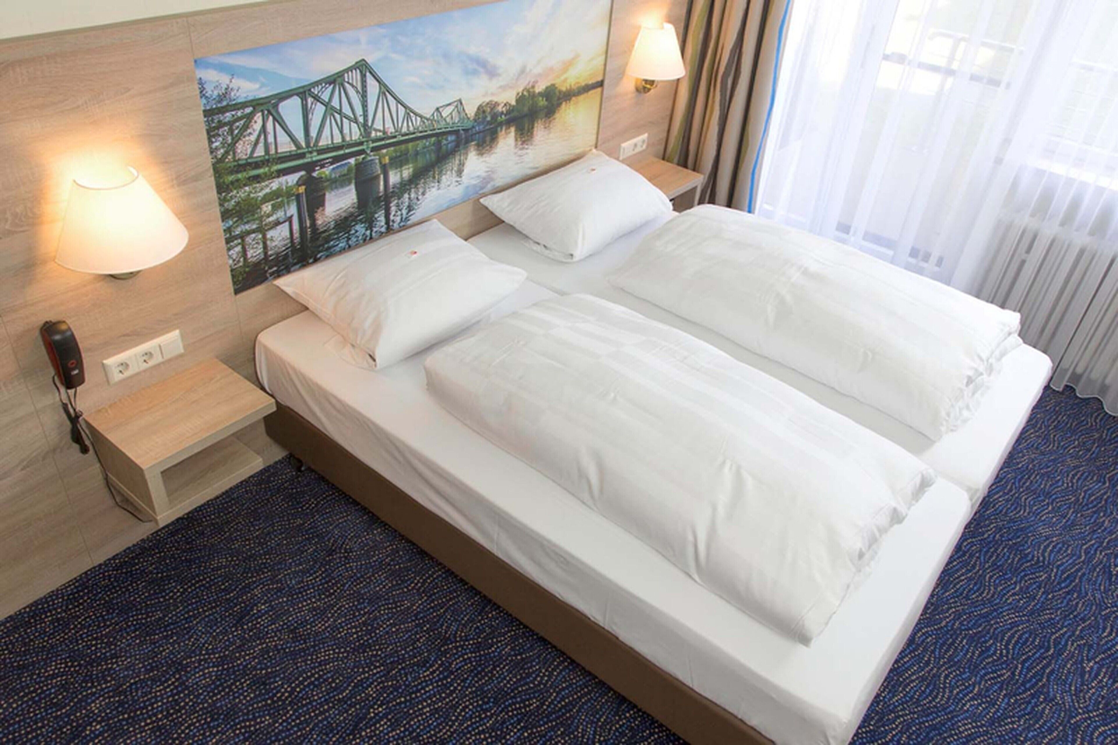 in-room safe, desk, laptop workspace, blackout curtains