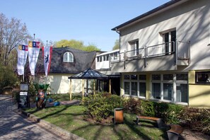 Façana frontal de l'allotjament