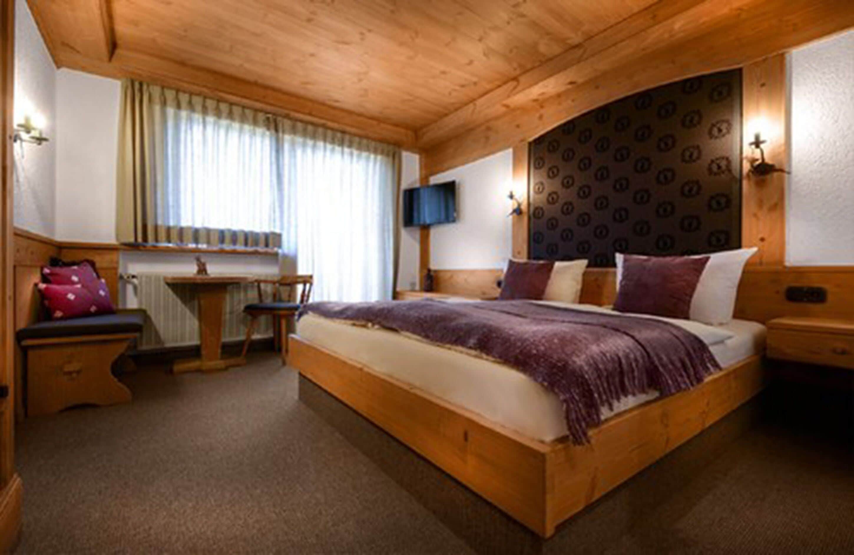 comfort double room, balcony, lake view | 2 bedrooms, premium bedding, minibar, in-room safe