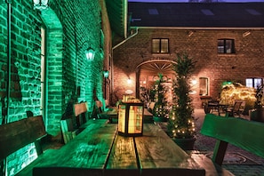 Outdoor dining - Landhaus Göddertzhof (Erkelenz)