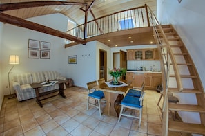40-inch flat-screen TV with cable channels, TV, heated floors - Landhaus Göddertzhof (Erkelenz)