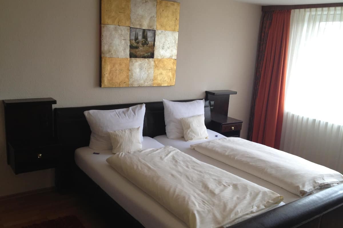 Double Room | In-room safe, desk, soundproofing, cribs (surcharge)