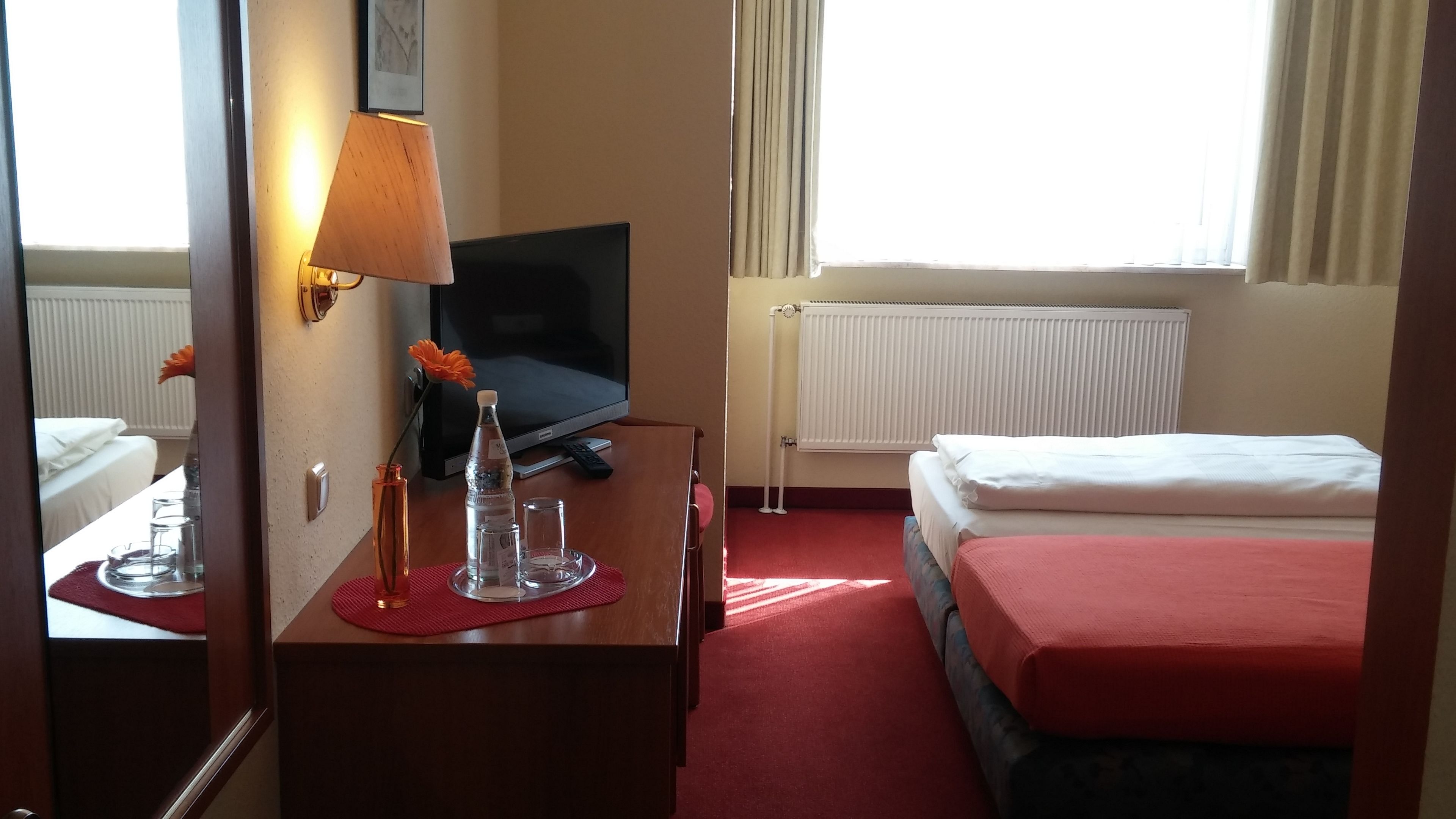 single room | in-room safe, desk, iron/ironing board, rollaway beds
