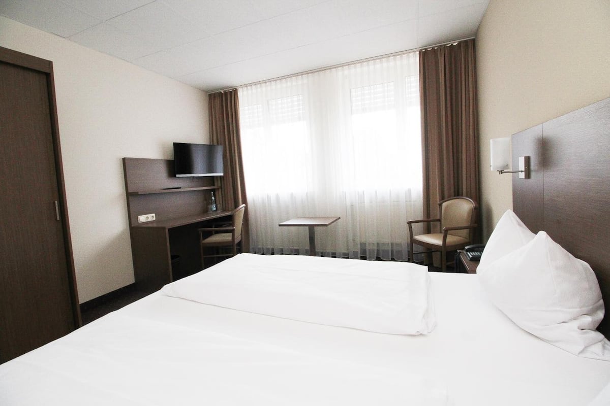 in-room safe, desk, iron/ironing board, rollaway beds