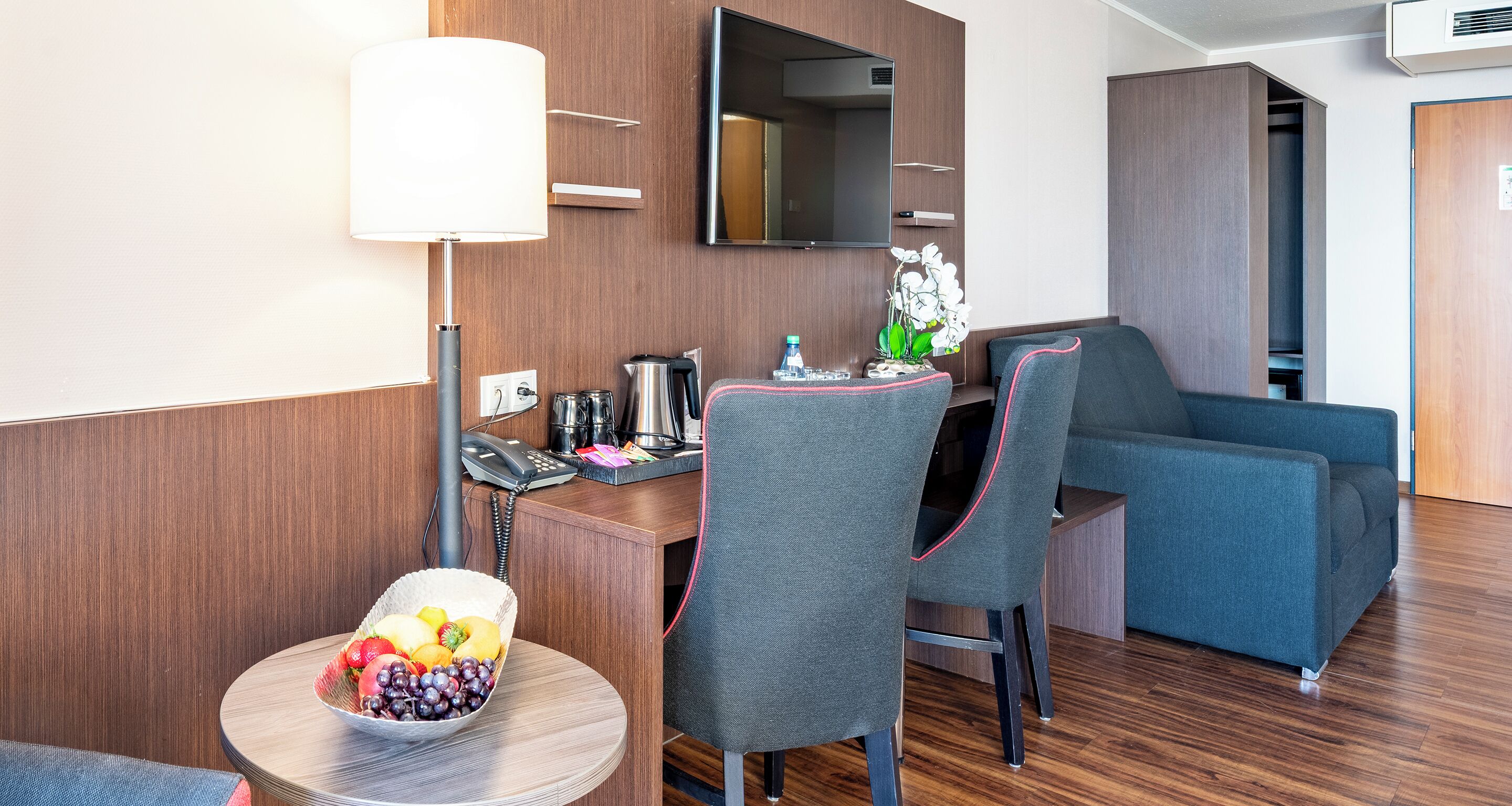 Dreibettzimmer, Balkon | Allergikerbettwaren, Minibar, Zimmersafe, Schreibtisch