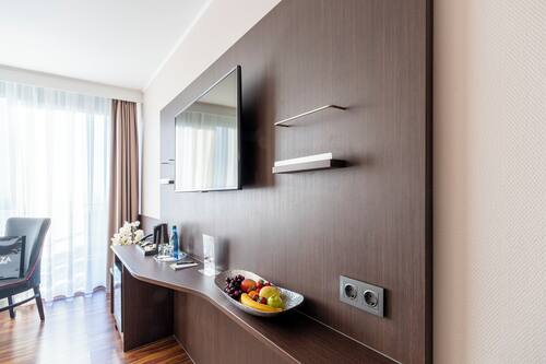 Comfort-Doppelzimmer, Balkon | Allergikerbettwaren, Minibar, Zimmersafe, Schreibtisch