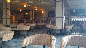 2 restaurants; breakfast, lunch, and dinner served - Sarem International Hotel (Addis Ababa)
