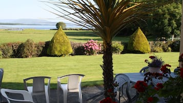 Triple Room, Ensuite | Terrace/patio
