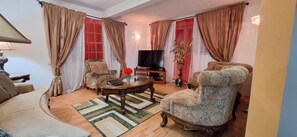 Living area - GoBajac (Oistins)