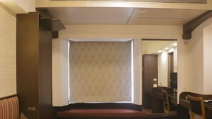 Pillowtop beds, in-room safe, desk, iron/ironing board (on request) - Karl Residency (Mumbai)