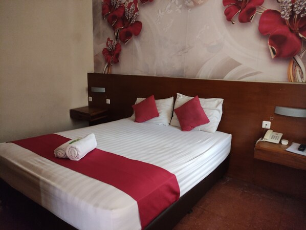 ด้านหน้าที่พัก - ตอนเย็น/กลางคืน