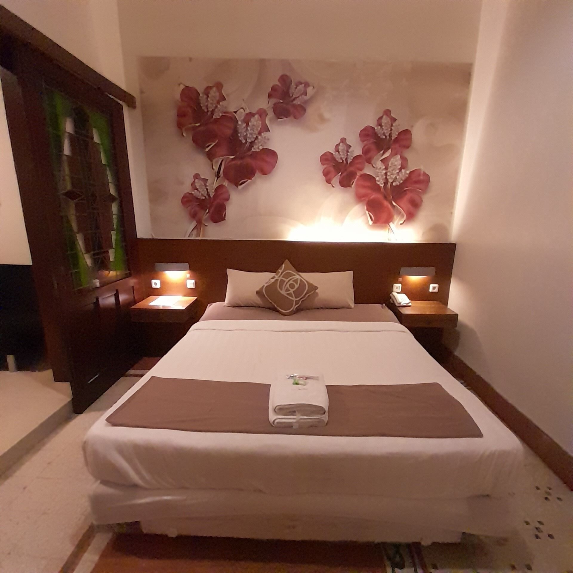 Presidential-Suite | Schreibtisch, Zustellbetten, kostenloses WLAN