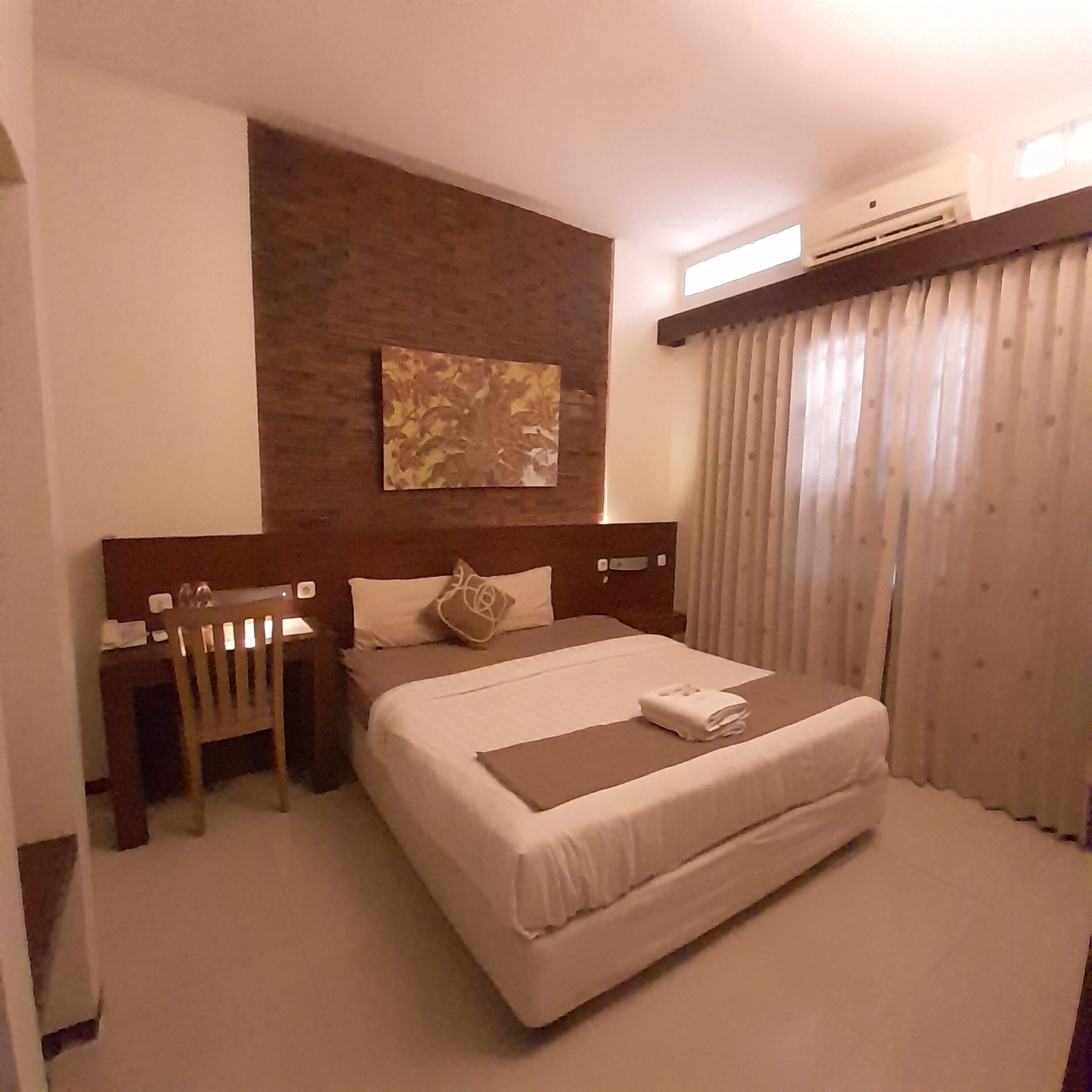 Junior-Suite | Schreibtisch, Zustellbetten, kostenloses WLAN