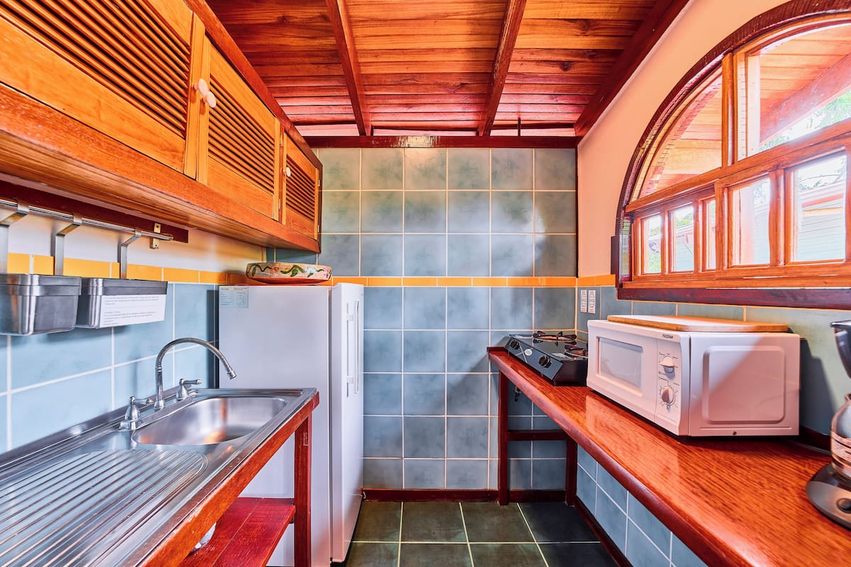 studio | private kitchen