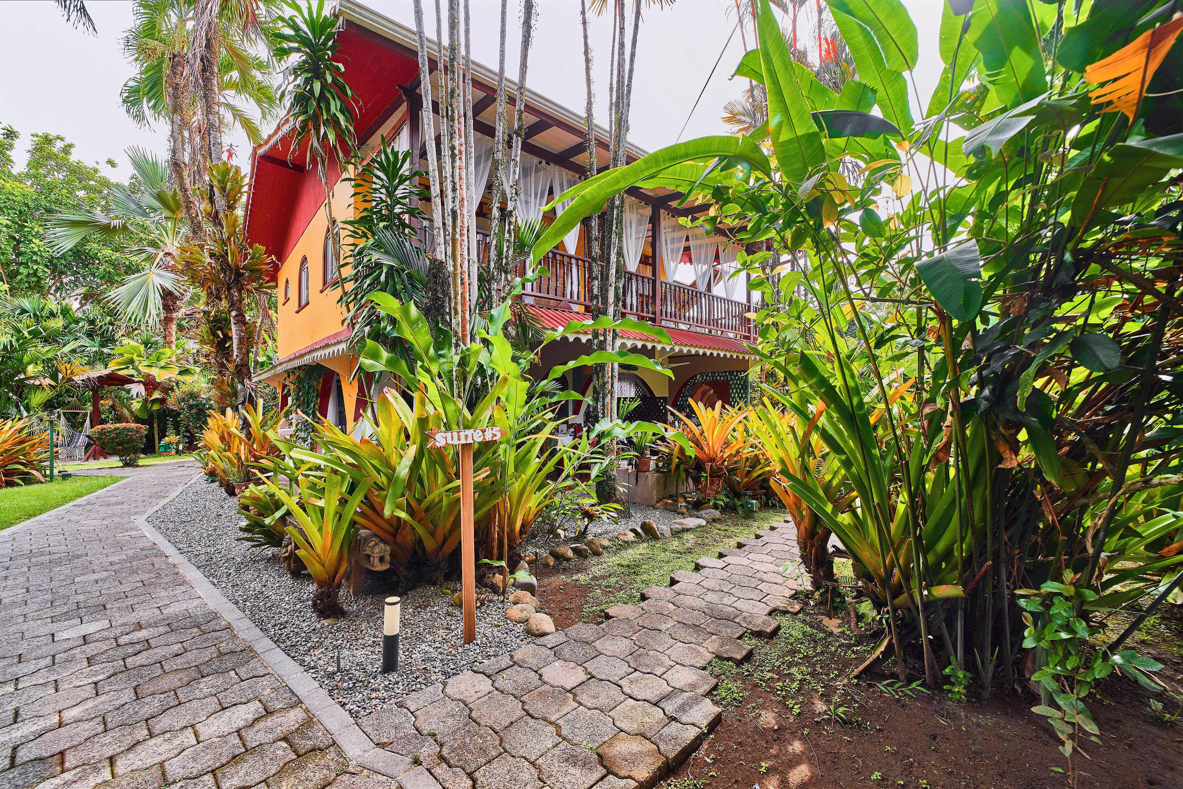 Phòng Suite Deluxe, 1 phòng ngủ, quang cảnh một góc biển | Bộ đồ giường cao cấp, két bảo mật tại phòng 