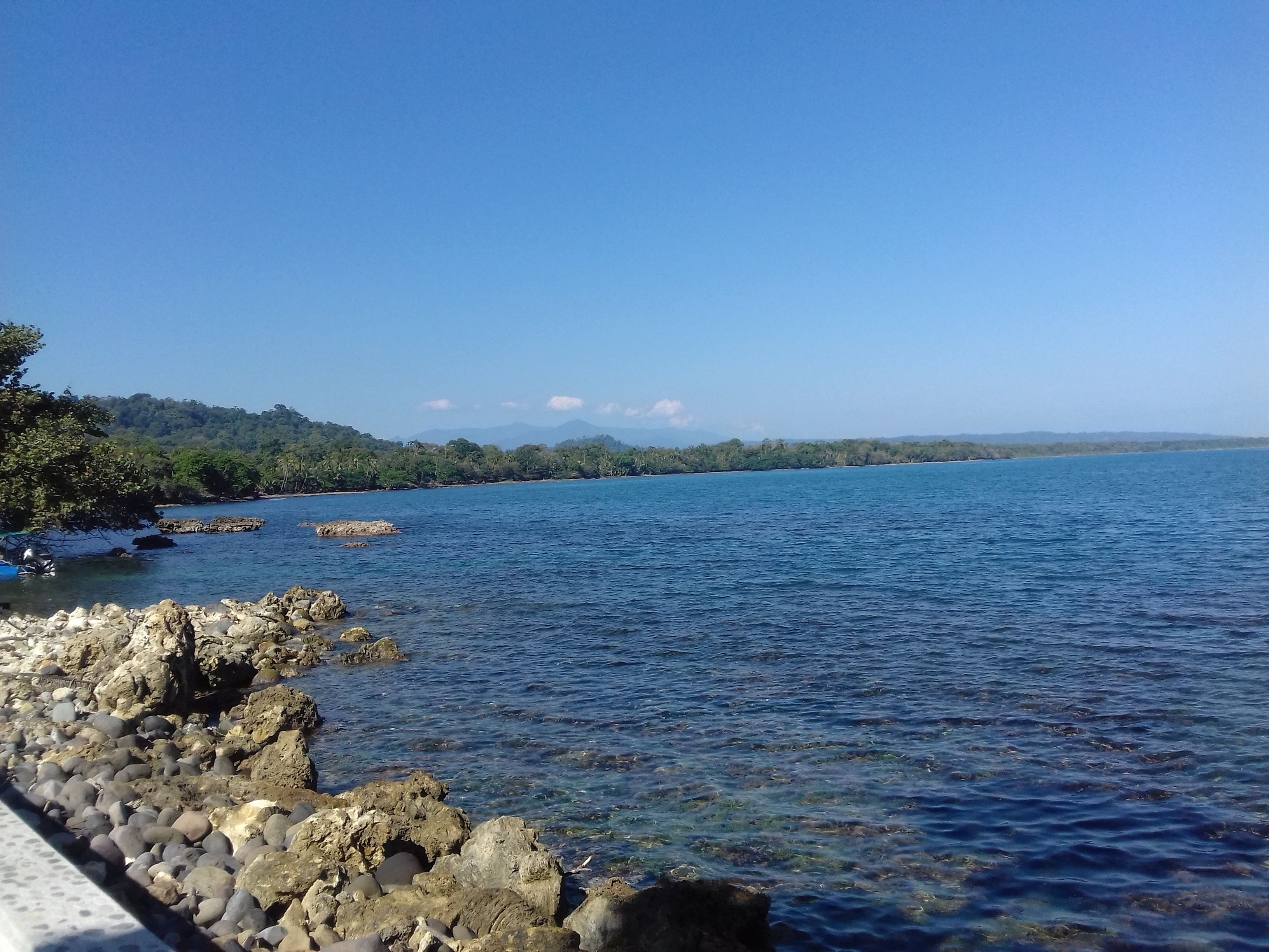 beach nearby, black sand, snorkelling