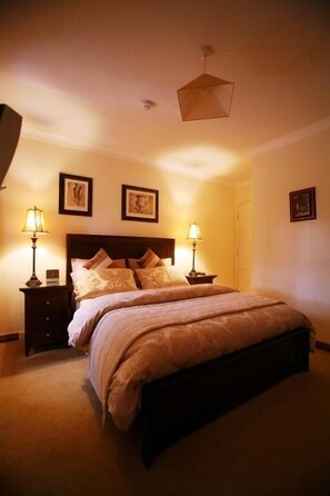 Iron/ironing board, free cribs/infant beds, free WiFi, bed sheets - Almara House (Galway)
