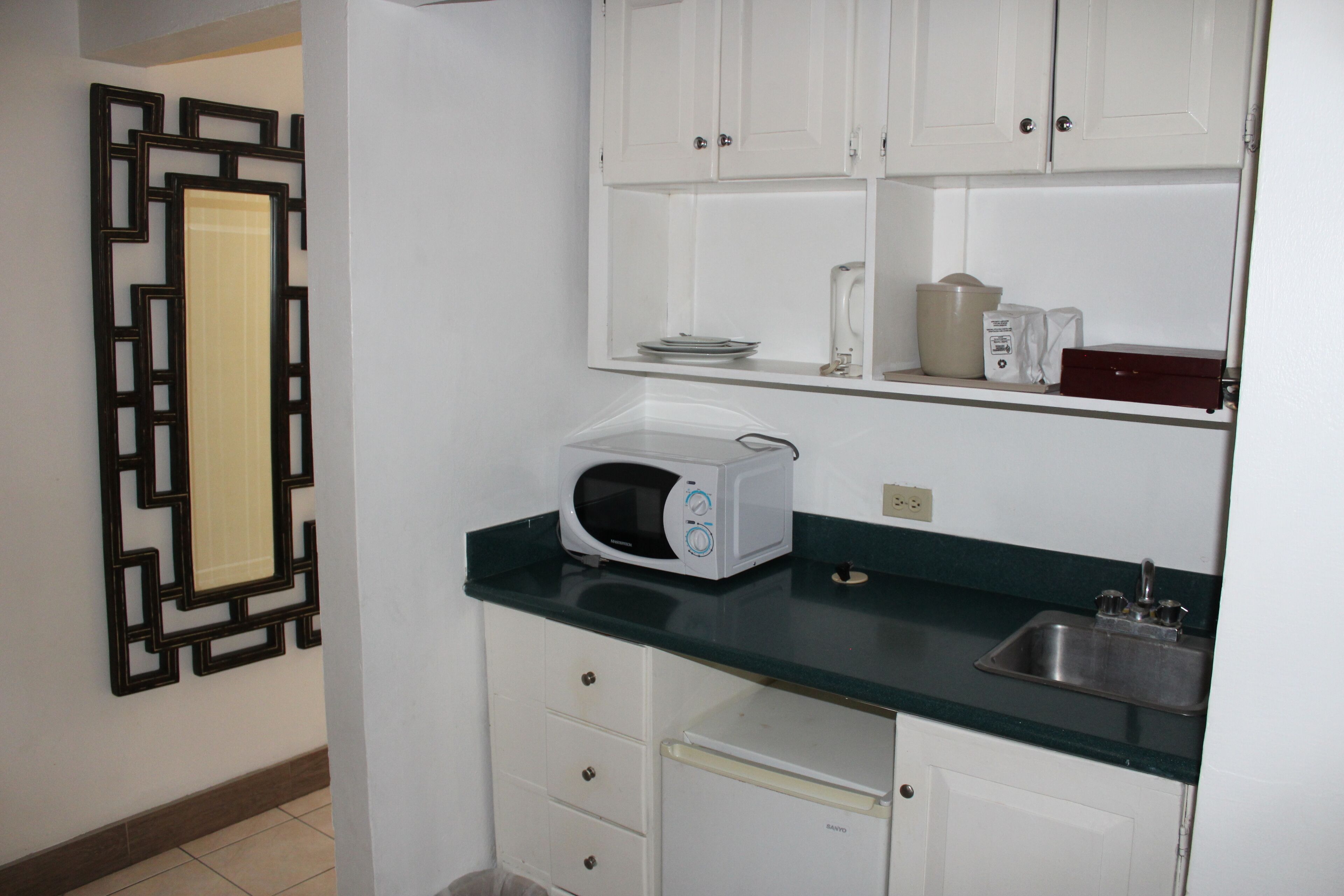 junior suite, non smoking | 1 bedroom, in-room safe, desk, laptop workspace