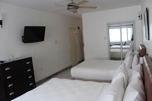 Executive Double Room | In-room safe, desk, laptop workspace, iron/ironing board