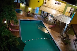 Outdoor pool - Altamont Court Hotel (Kingston)