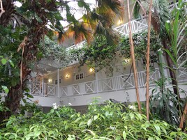 Θέα στον κήπο