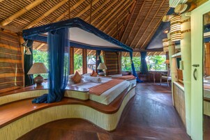 传统别墅, 4 间卧室, 私人游泳池, 海景 | 迷你吧、客房内保险箱、办公桌、熨斗/熨衣板