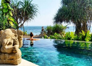 Villa Tradition, 1 chambre, piscine privée, vue partielle sur la mer | Piscine privée