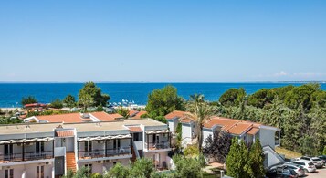 Deluxe Loft, Sea View | Beach/ocean view