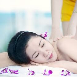 Body treatments, body wraps, body scrubs, 16 treatment rooms