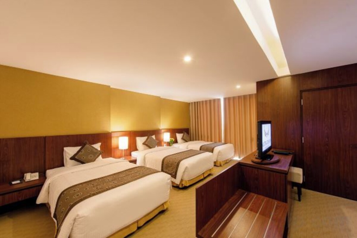 Minibar, in-room safe, desk, blackout curtains