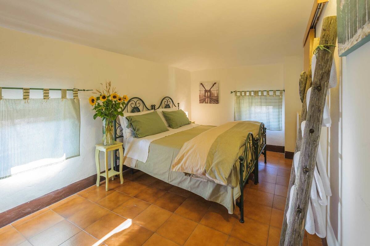 twin room | in-room safe, desk, iron/ironing board, free wifi