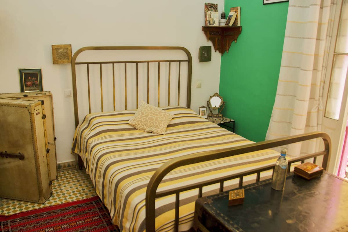 Habitación doble | Caja de seguridad en la habitación, wifi gratis y ropa de cama