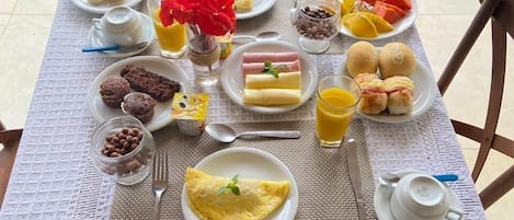 Desayuno buffet incluido todos los días