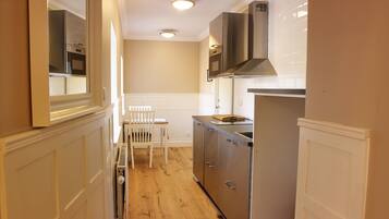 Family Suite, Kitchenette | Private kitchenette